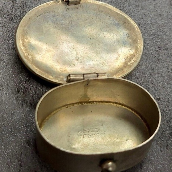 Vintage Silver Hinged Abalone & Turquoise Trinket Pill Box - Picture 5 of 9